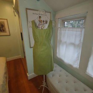 Ann Taylor Light Wool sheath  dress All season stunner ! Size10